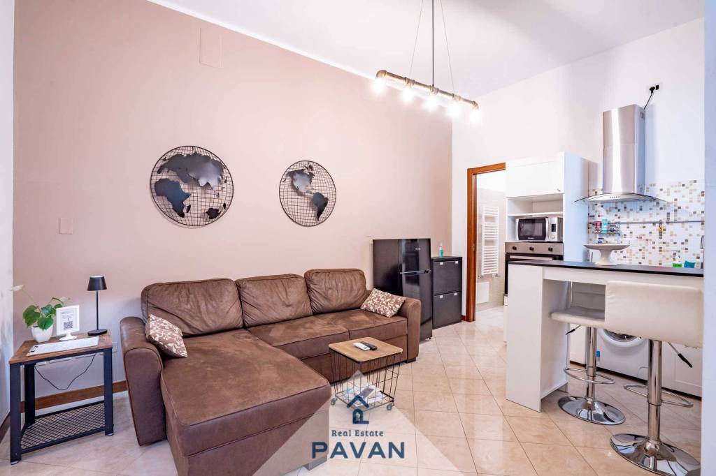 appartamento in vendita a Cagliari in zona Villanova