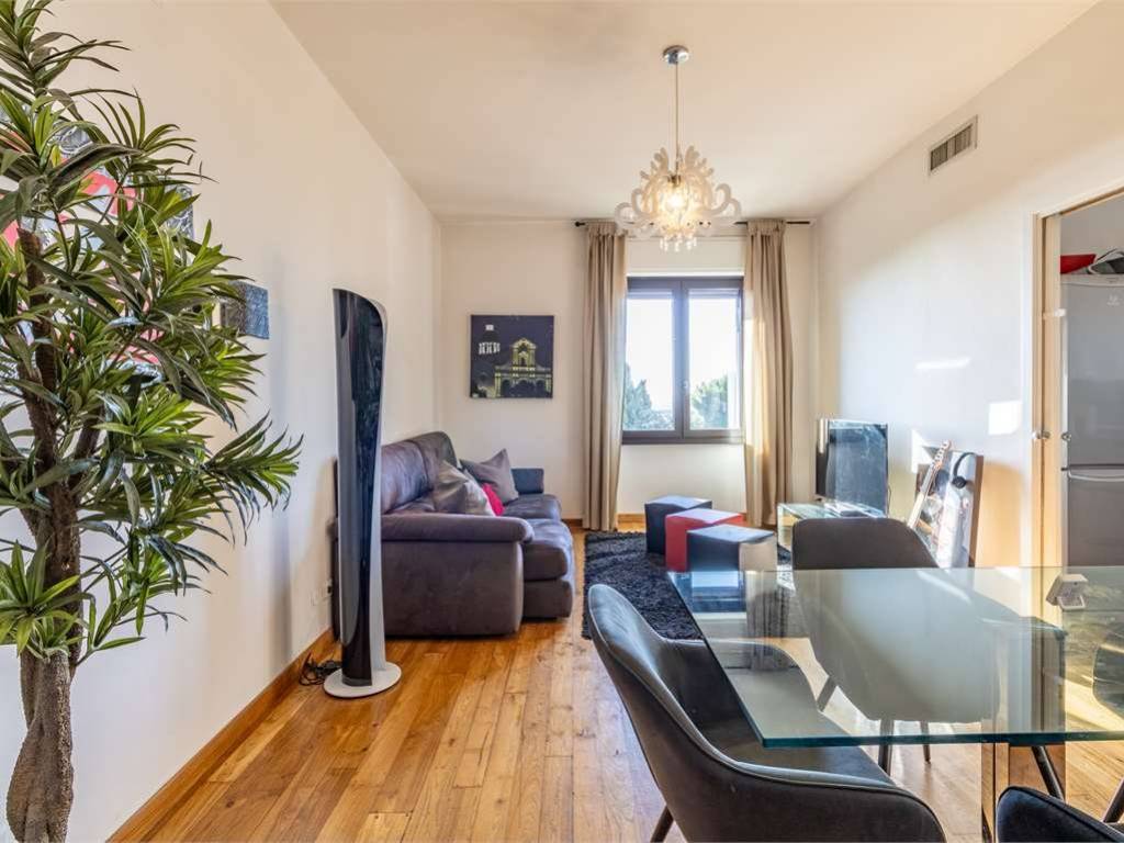 appartamento in vendita a Cagliari in zona Bonaria