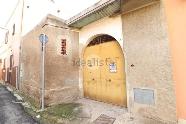 casa indipendente in vendita a Cagliari in zona Pirri