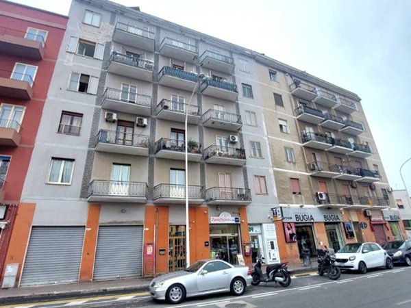 negozio in vendita a Cagliari in zona Is Mirrionis/San Michele