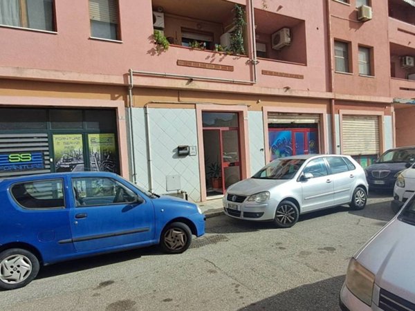 negozio in vendita a Cagliari in zona Sant'Avendrace