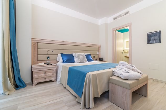 negozio in vendita a Cagliari in zona Marina