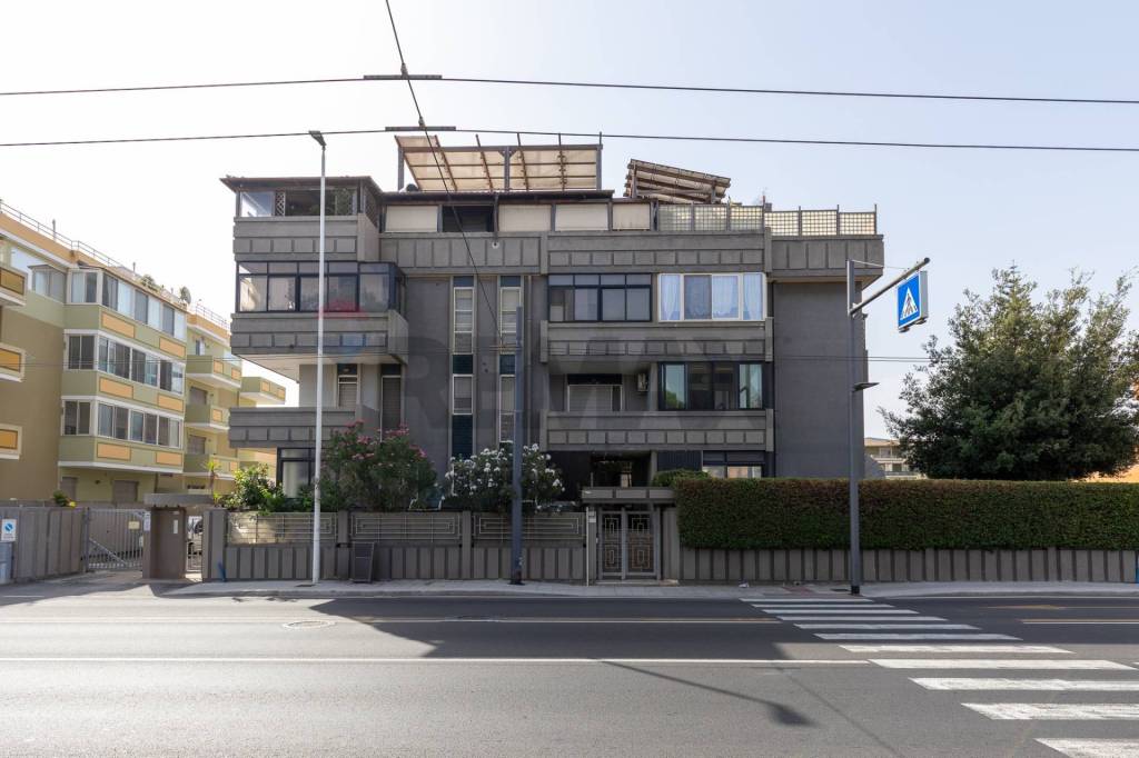appartamento in vendita a Cagliari in zona Quartiere Europeo