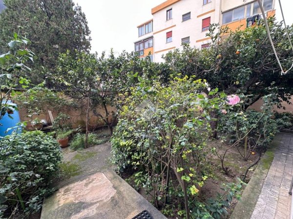 appartamento in vendita a Cagliari in zona Genneruxi