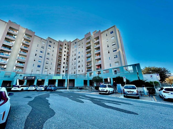 appartamento in vendita a Cagliari in zona Genneruxi