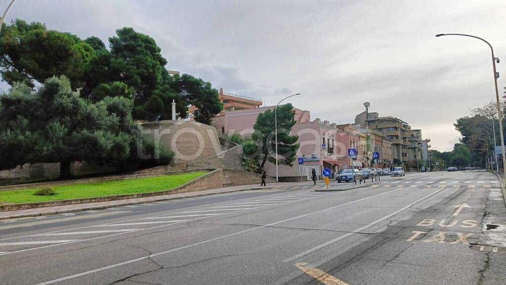 negozio in vendita a Cagliari in zona Monte Mixi