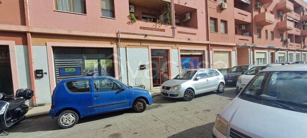 negozio in vendita a Cagliari in zona Sant'Avendrace
