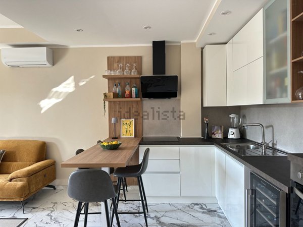 appartamento in vendita a Cagliari in zona Genneruxi