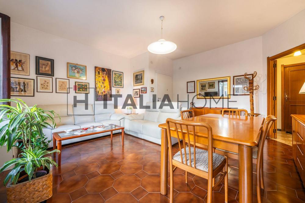 appartamento in vendita a Cagliari in zona Quartiere del Sole / La Palma