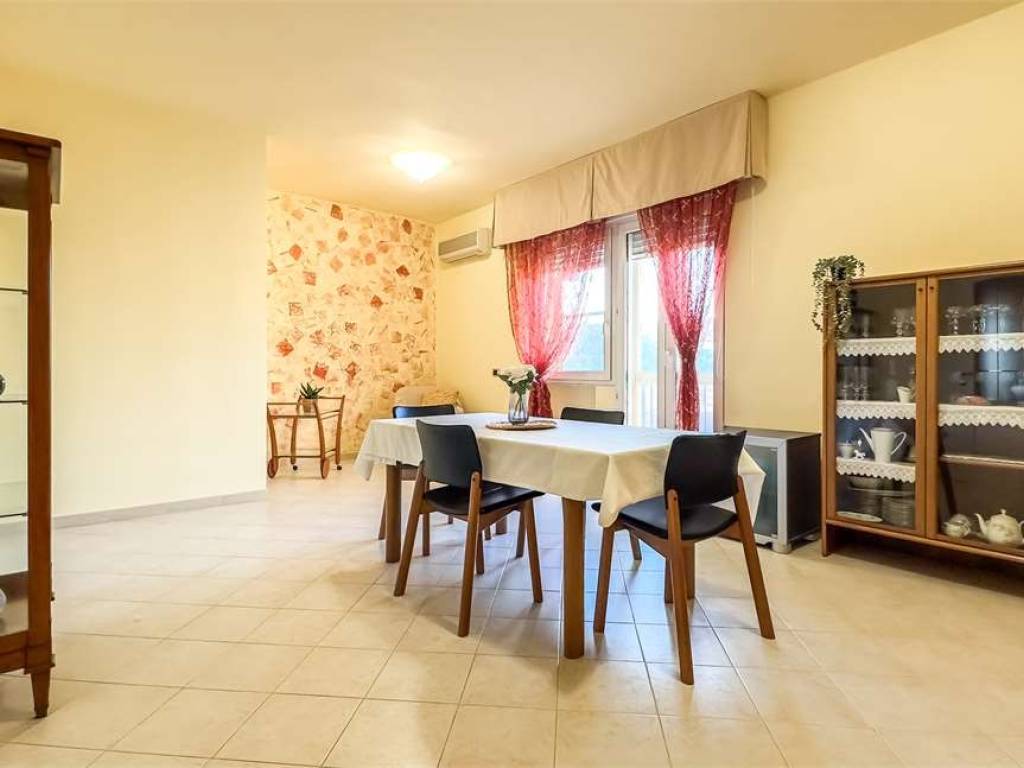 appartamento in vendita a Cagliari in zona Pirri