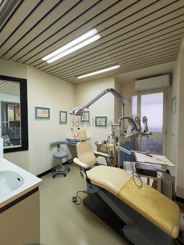 ufficio in vendita a Cagliari in zona Tribunale