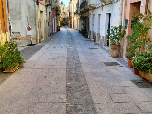 appartamento in vendita a Cagliari in zona Villanova