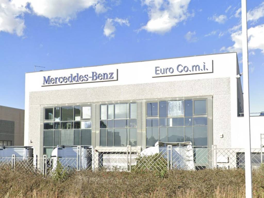 negozio in vendita a Cagliari in zona Sant'Avendrace