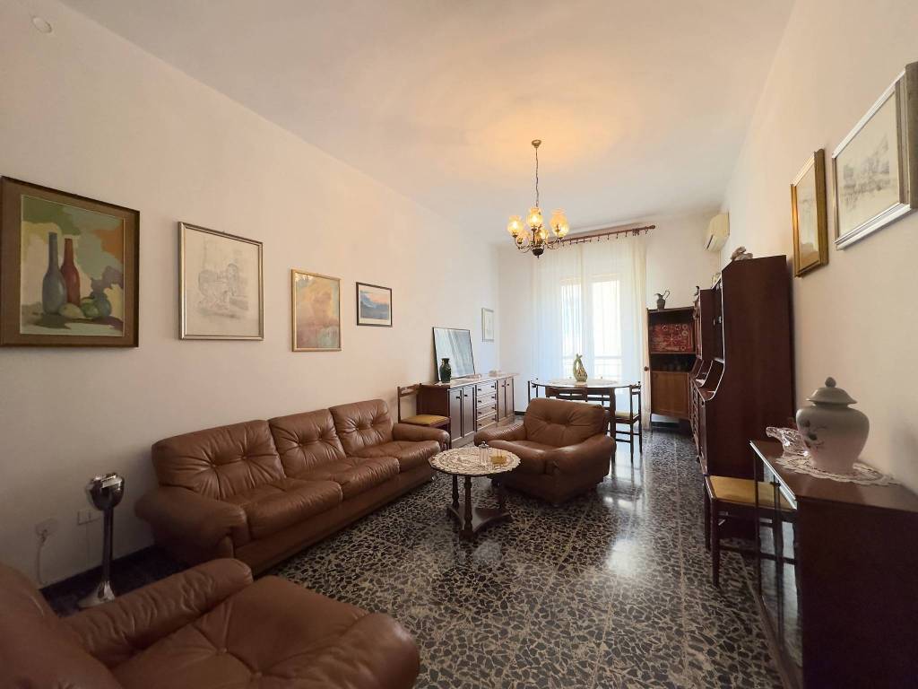 appartamento in vendita a Cagliari in zona Villanova