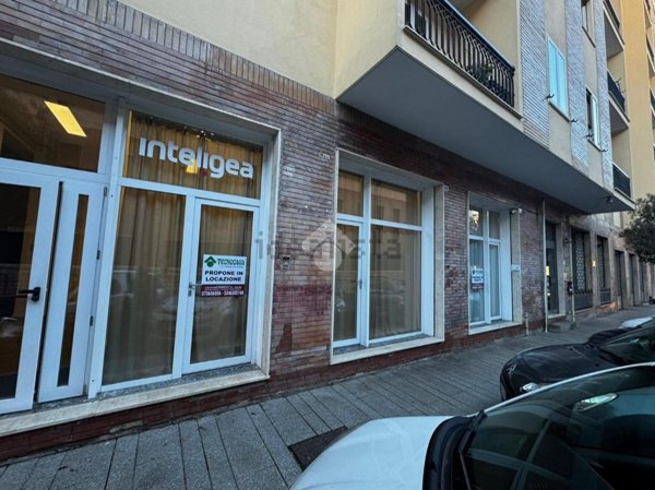 negozio in vendita a Cagliari in zona Stampace/Punici