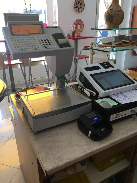 negozio in vendita a Cagliari in zona San Benedetto