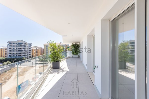 appartamento in vendita a Cagliari in zona Fonsarda / zona Giudici