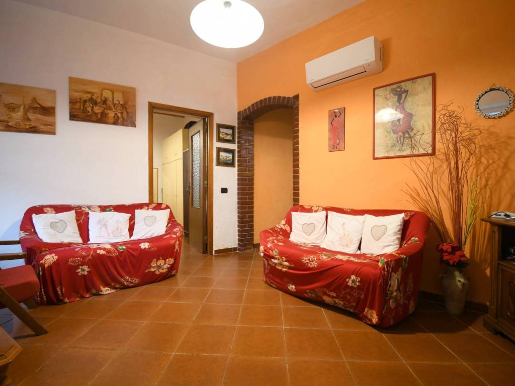 casa indipendente in vendita a Cagliari in zona Pirri