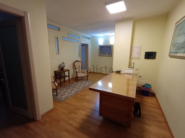 ufficio in vendita a Cagliari