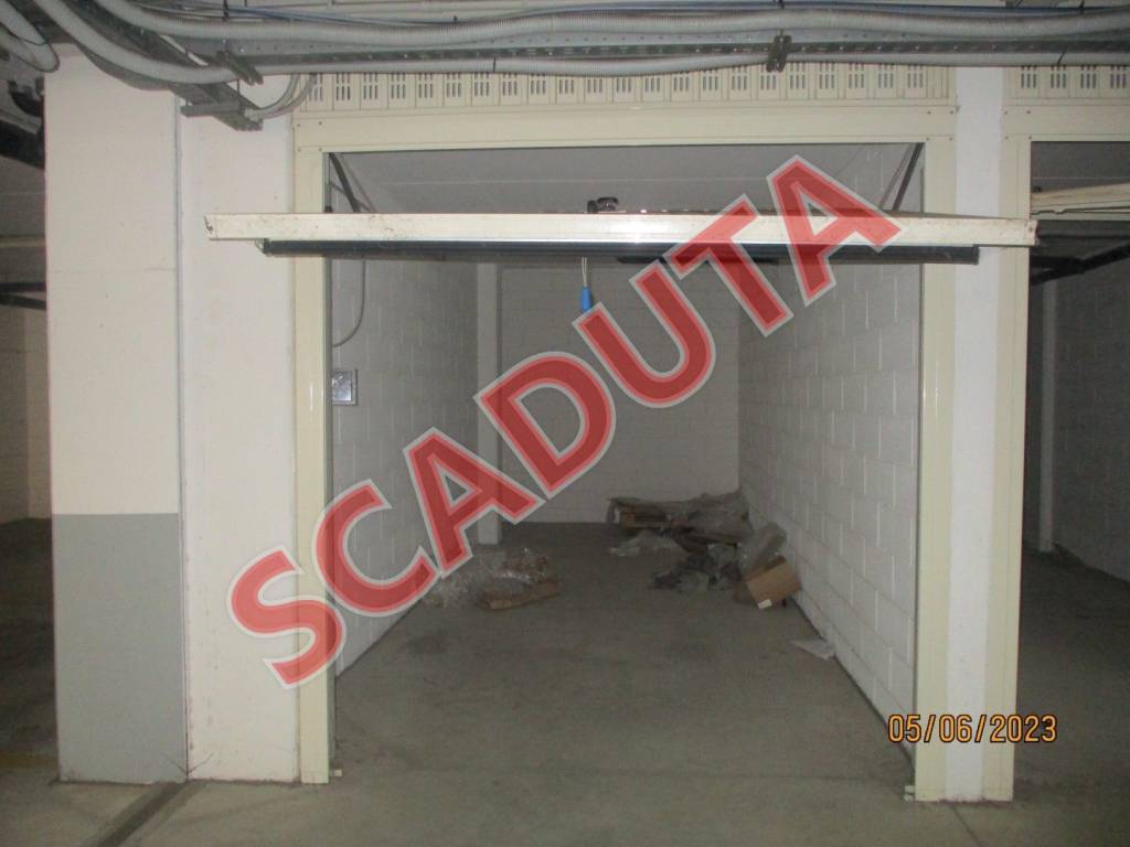 locale commerciale in vendita a Cagliari in zona Tuvixeddu/Tuvumannu