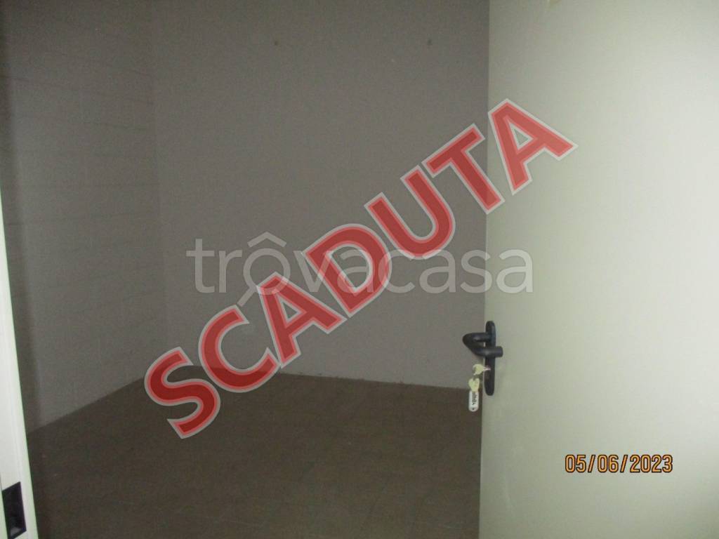 locale commerciale in vendita a Cagliari in zona Tuvixeddu/Tuvumannu