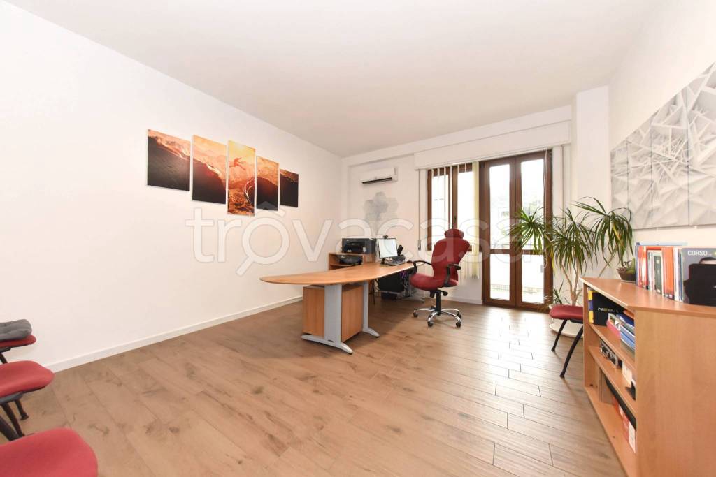ufficio in vendita a Cagliari in zona Sant'Avendrace