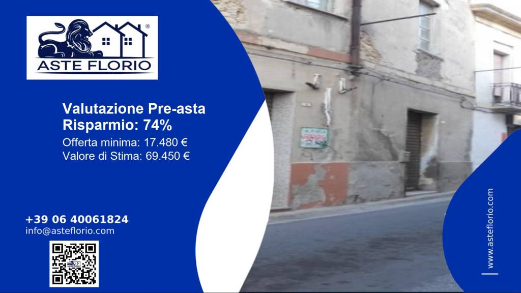 negozio in vendita a Cagliari in zona Pirri