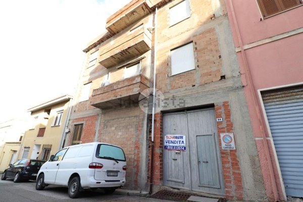 appartamento in vendita a Cagliari in zona Pirri
