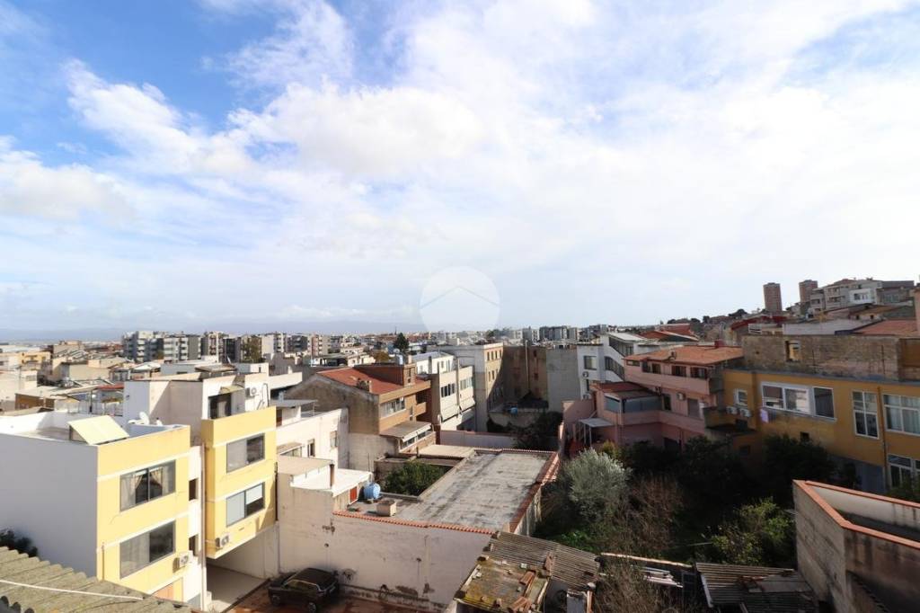 appartamento in vendita a Cagliari in zona Pirri