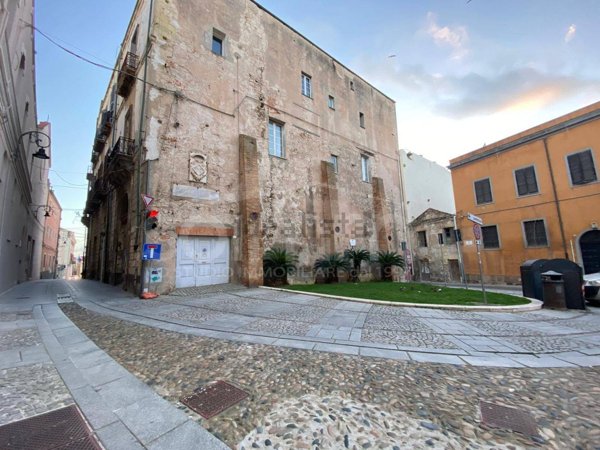 appartamento in vendita a Cagliari in zona Castello