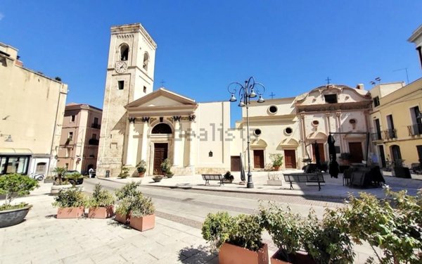 appartamento in vendita a Cagliari in zona Villanova