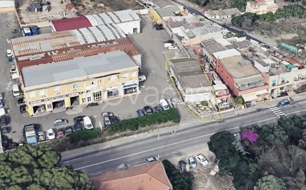locale commerciale in vendita a Cagliari