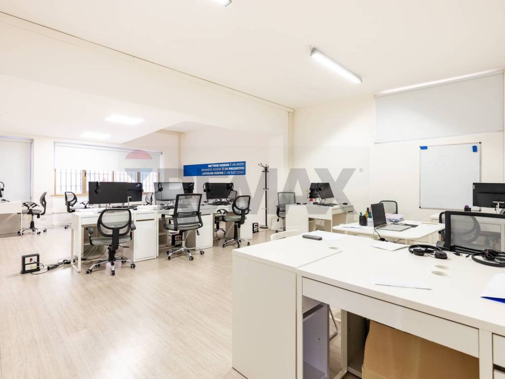 ufficio in vendita a Cagliari in zona Stampace/Punici