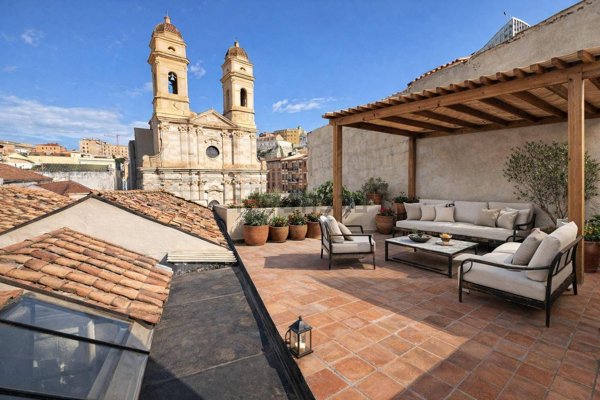 appartamento in vendita a Cagliari in zona Marina