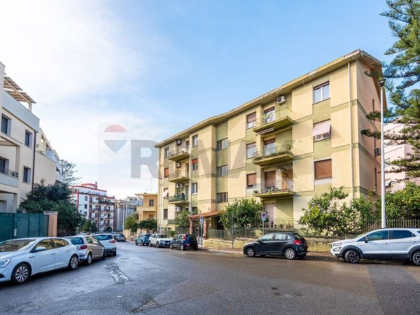 appartamento in vendita a Cagliari in zona Bonaria
