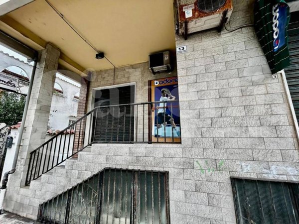 negozio in vendita a Cagliari in zona Is Mirrionis/San Michele