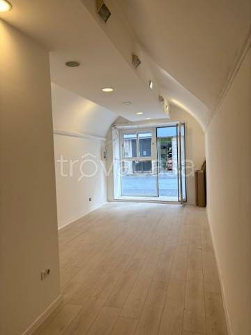 negozio in vendita a Cagliari in zona Villanova