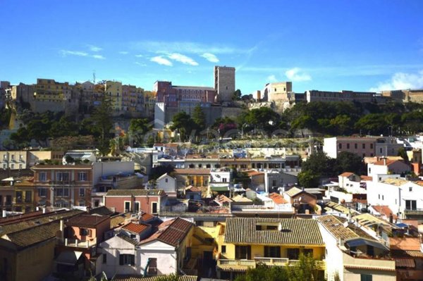 appartamento in vendita a Cagliari in zona Villanova