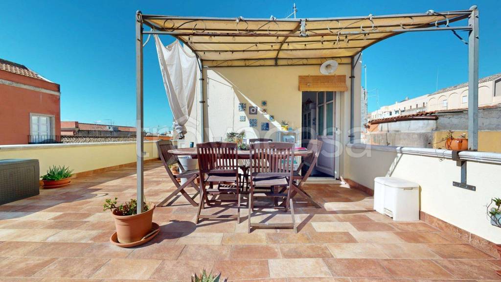 appartamento in vendita a Cagliari in zona Marina