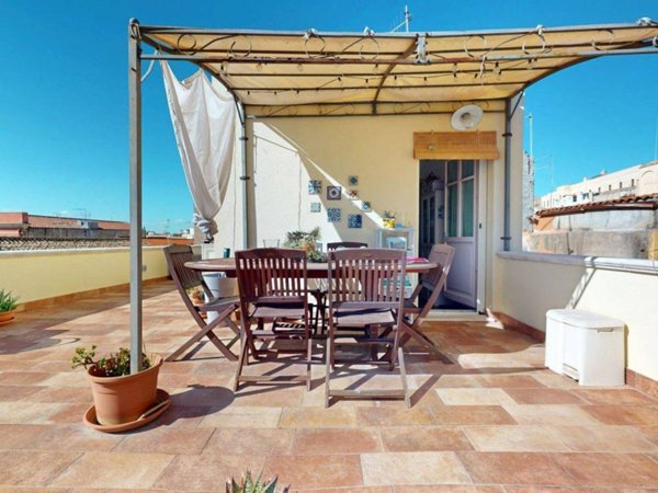 appartamento in vendita a Cagliari in zona Marina
