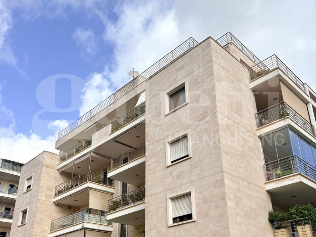 appartamento in vendita a Cagliari in zona Monte Urpinu