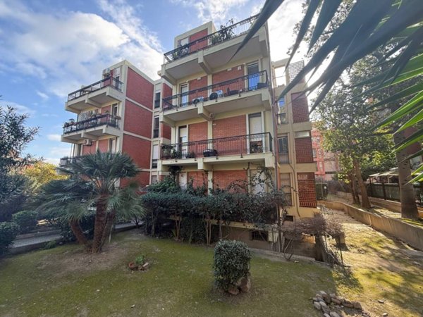 appartamento in vendita a Cagliari in zona Genneruxi
