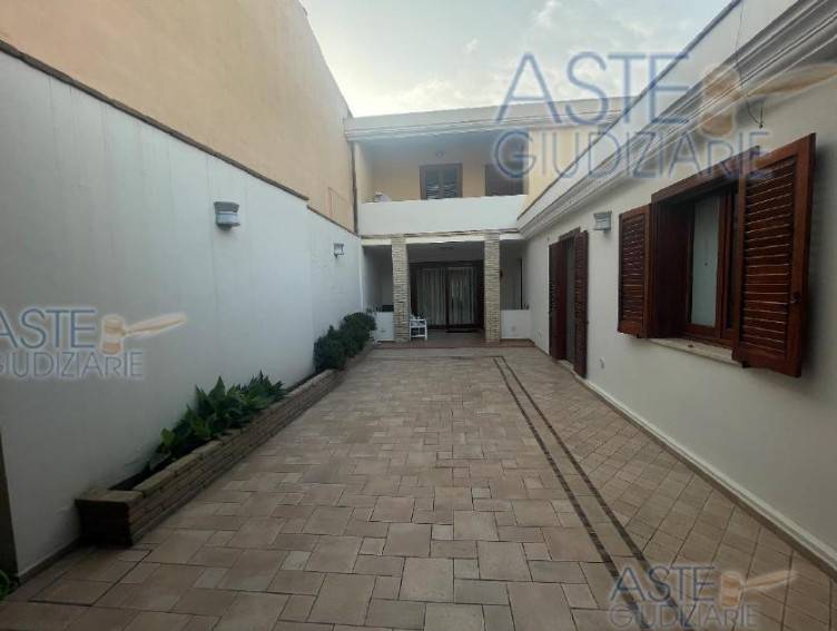 casa indipendente in vendita a Cagliari in zona Pirri