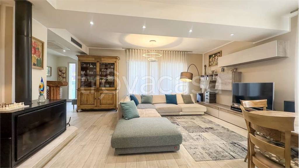 casa indipendente in vendita a Cagliari in zona Pirri