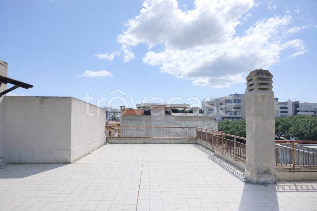 appartamento in vendita a Cagliari in zona Genneruxi