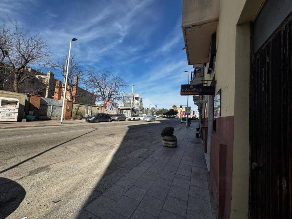 negozio in vendita a Cagliari in zona Sant'Avendrace