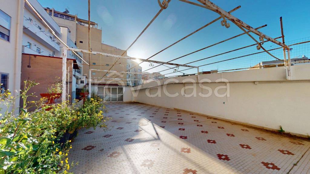 appartamento in vendita a Cagliari in zona Tribunale