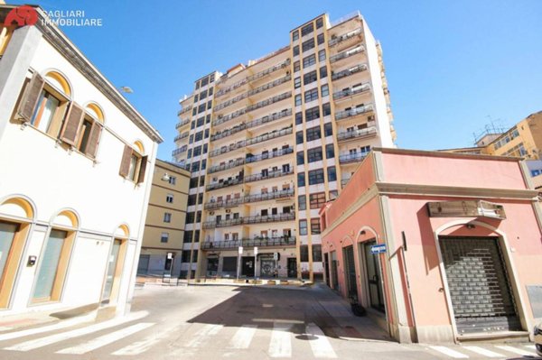 appartamento in vendita a Cagliari in zona Villanova