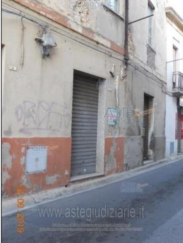 negozio in vendita a Cagliari in zona Pirri