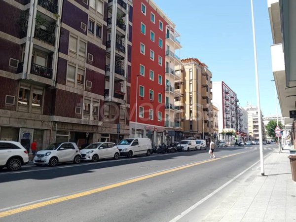 negozio in vendita a Cagliari in zona Villanova